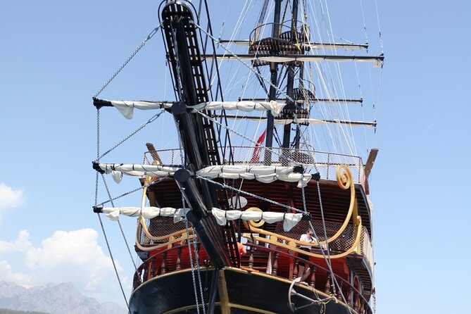 6-Hour Kemer Pirate Boat Tour With Open-Buffet Lunch From Antalya
