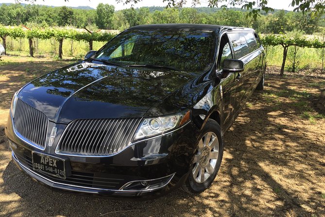 6-Hour Private Wine Country Tour of Napa in Lincoln MKT Limo (Up to 8 People)