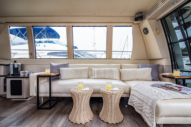60 CARVER Yacht Rental Review