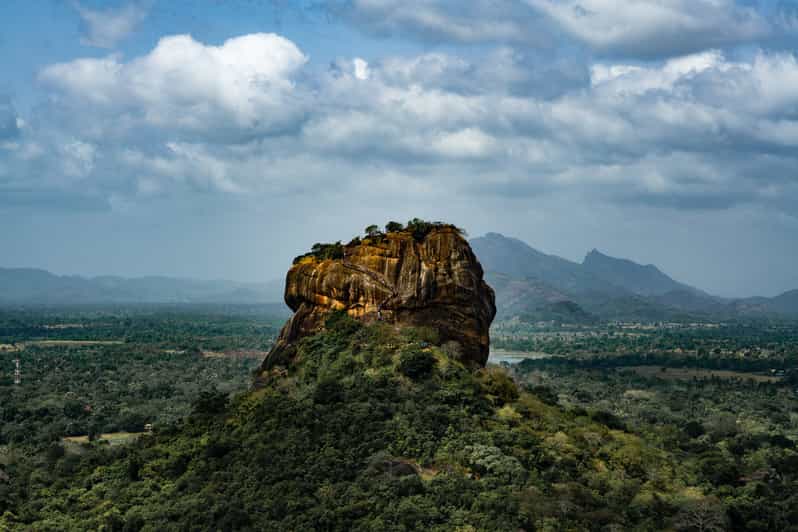 All Include Full-Day Sigiriya, Dambulla, Pidurangala Private