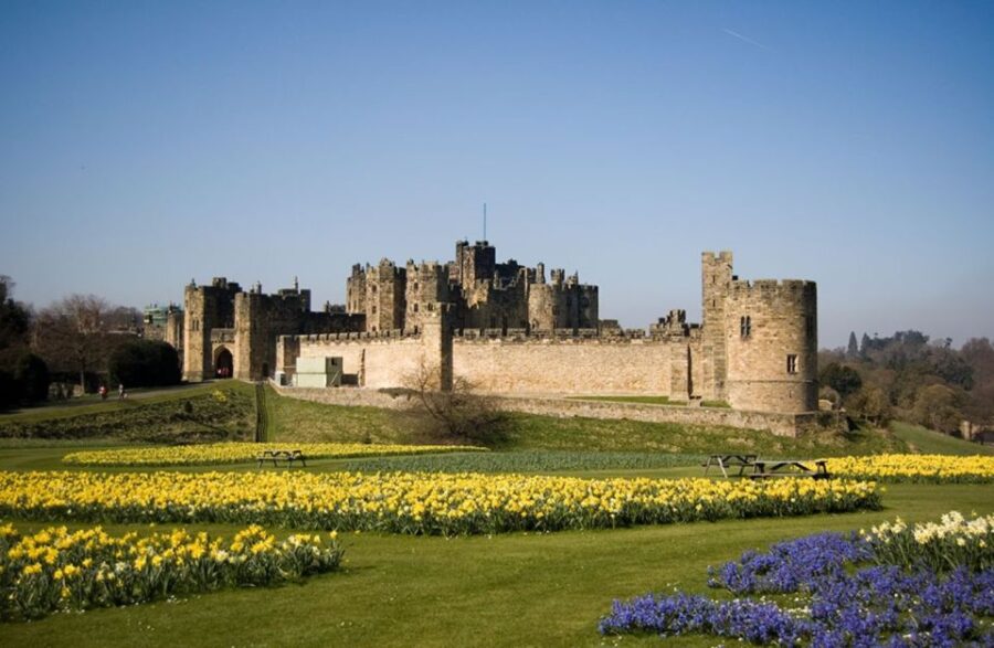 Alnwick: Self-Guided Walking Tour With Audio Guide