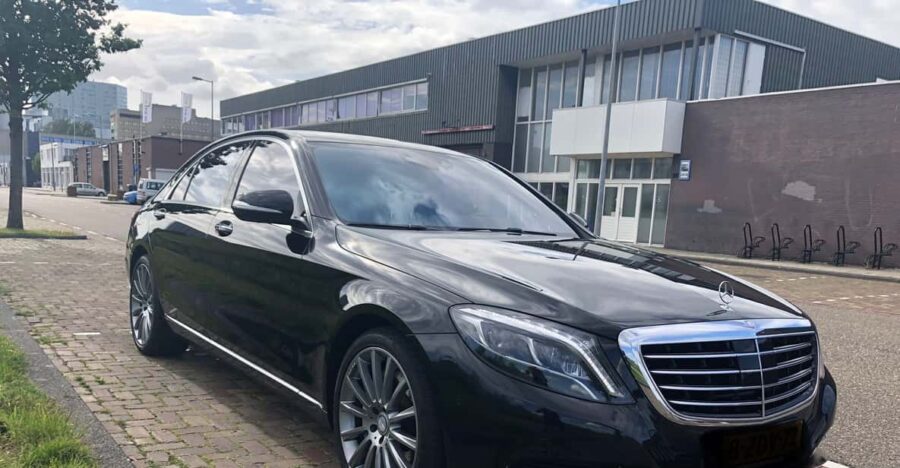 Amsterdam: Private Transfer To/From Antwerp