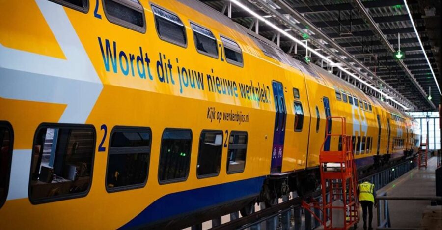 Amsterdam: Train Transfer Amsterdam From/To Den Haag