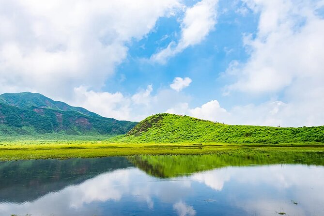 Aso Volcano Kusasenri Shrine and Kurokawa Onsen Tour From Fakuoka - Tour Overview