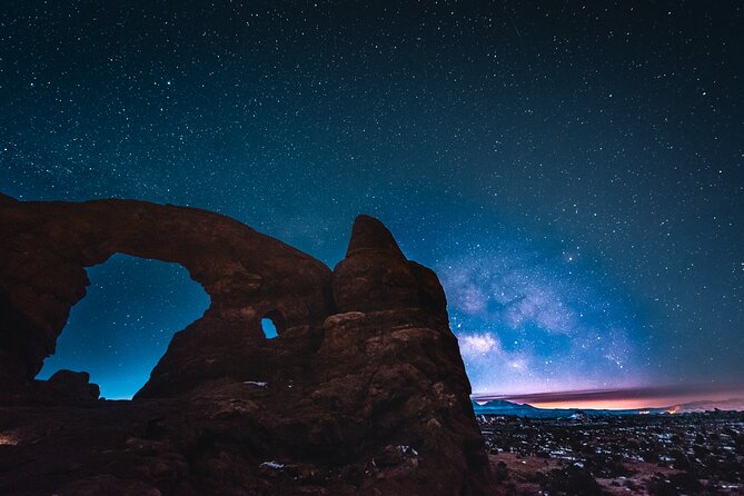 Astro-Photo, Hiking and Stargazing Tour in Arches National Park - Meeting Point and Pickup Details