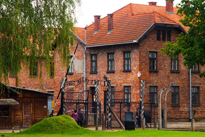 Auschwitz-Birkenau and Krakow Private Car Trip From Katowice - Overview of the Trip