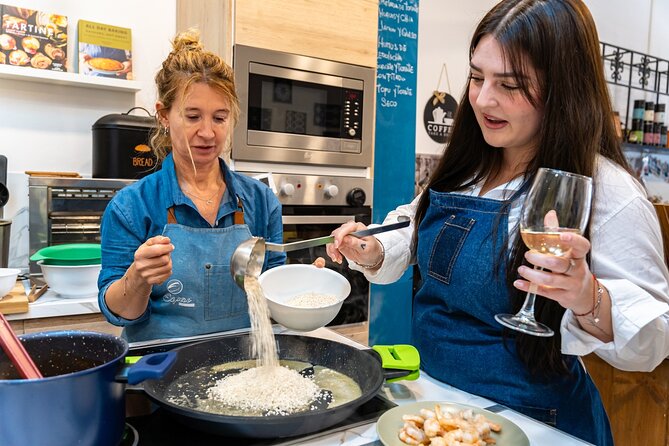 Authentic Paella and Sangria Workshop in Alcudia - Meeting Details