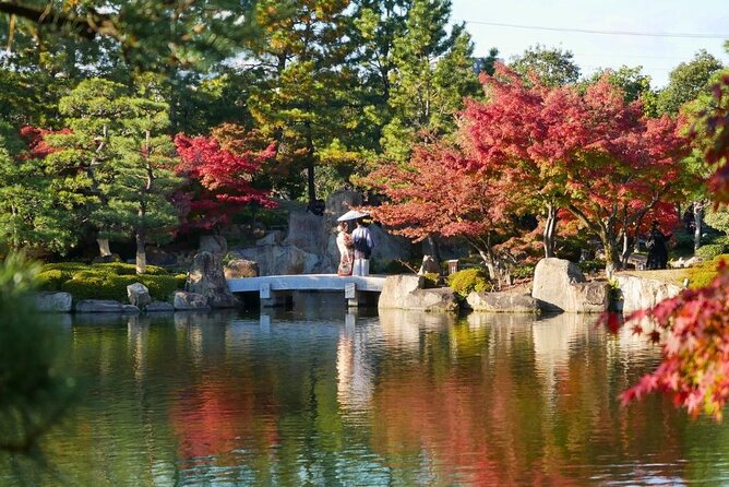 Autumn Leaves Private Tour in Nagoya