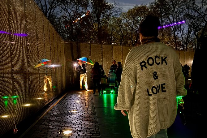 Best Magic LED Monuments Tour-Free Light Snack & Use of Earpieces