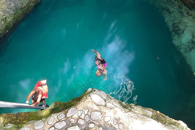 Blue Hole Mineral Spring, Rick's Cafe & 7 Miles Beach Guided Tour - Tour Highlights