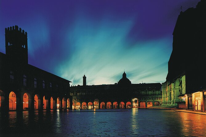 Bologna Private Walking Tour 2H