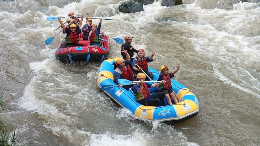 Borobudur Temple & Elo Rafting Tour.