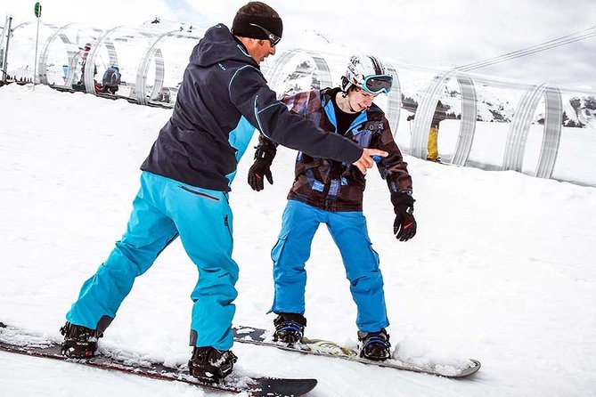 Borovets Snowboard Taster 2-hour Group Lesson