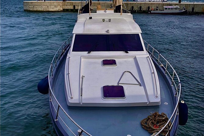 Bosphorus Private 1-Hour Tour on the Boat in Istanbul