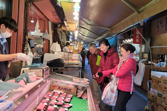 Breakfast at Tsukiji Market Tour