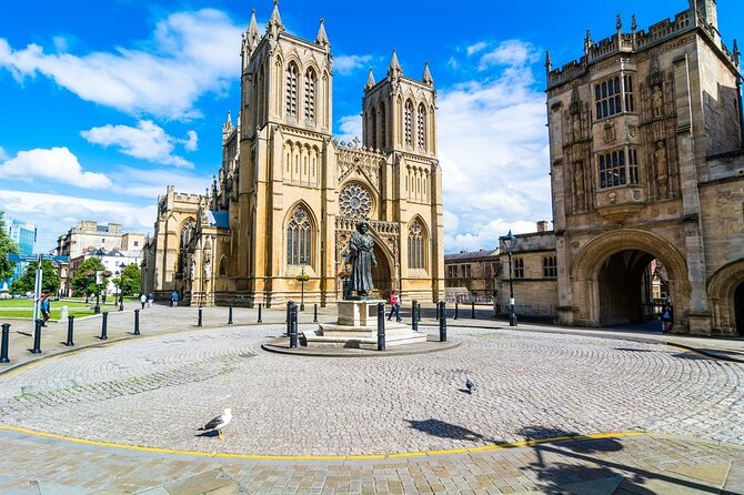 Bristol Airport Transfers: Bristol City to Bristol Airport BRS in Business Car