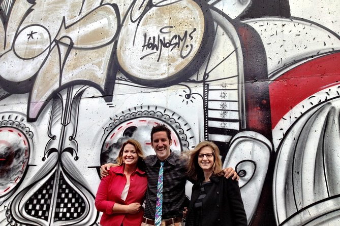 Brooklyn Street Art Graffiti Private Tour by Foot and Subway