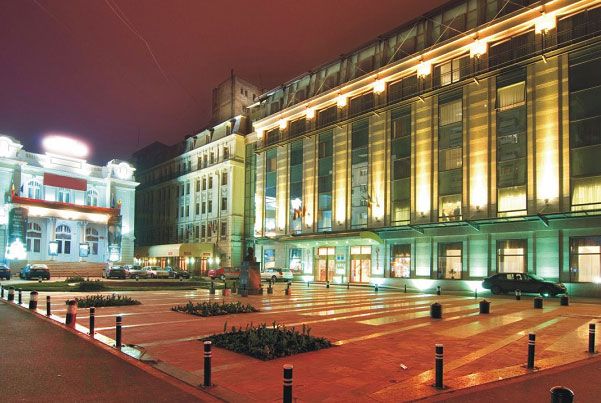 Bucharest by Night: 1.5-Hour Driving Tour