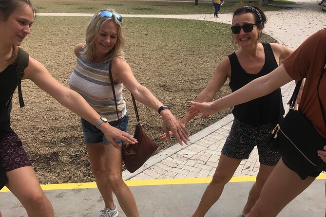Burbank City Scavenger Hunt Excursion by Crazy Dash - Included Features and Benefits