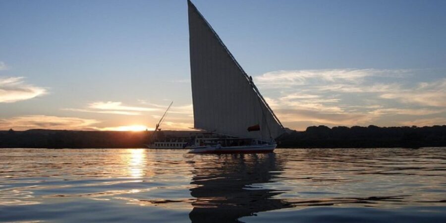 Cairo: Felucca Ride on the Nile River With Meals