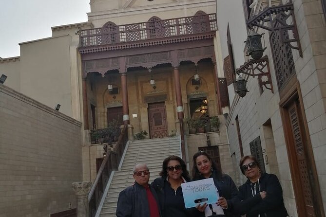 Cairo Stopover Day Tour to Giza Pyramids And Egyptian Museum & Old Cairo