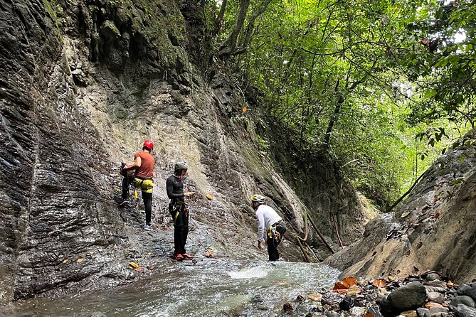 Canyoning Bonito River Near Santo Domingo