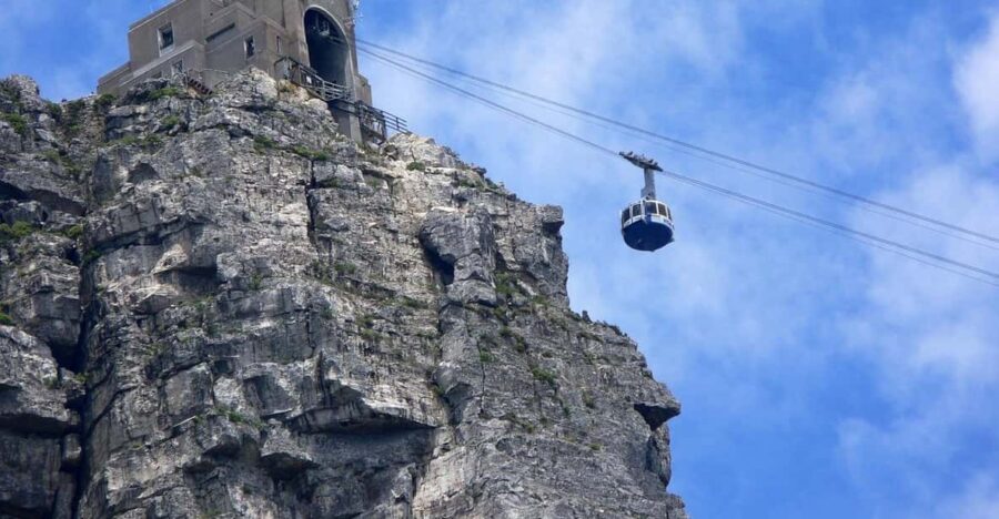 Cape Town: Table Mountain Cable Car Ticket With Transfer