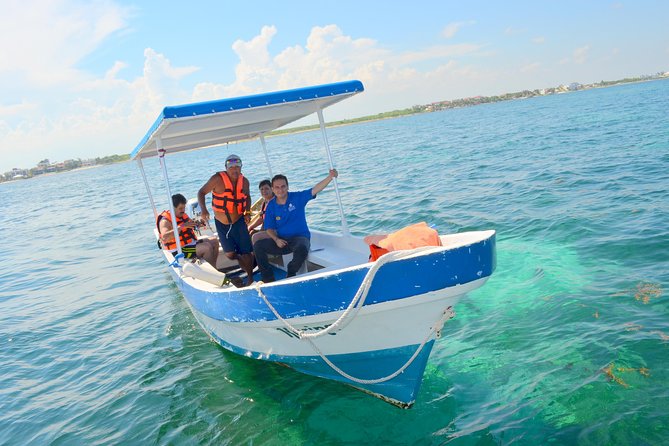 Catamaran Sail and Snorkeling Tour With Open Bar in Puerto Morelos
