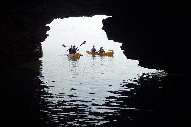 Cave Point Kayak Tour