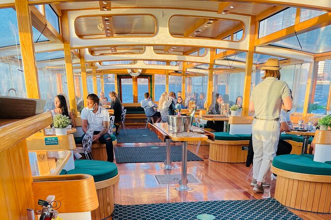 Champagne, Wine and Cheese Pairing Sightseeing Cruise