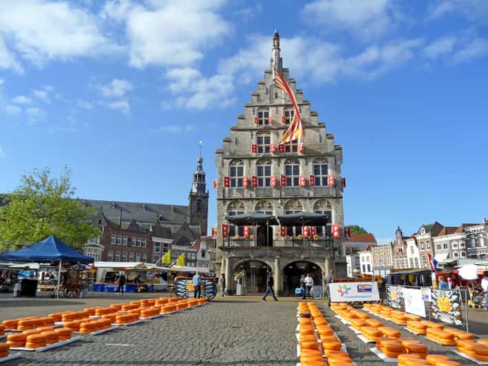 Charming Gouda Walking Tour: History, Architecture & Cheese