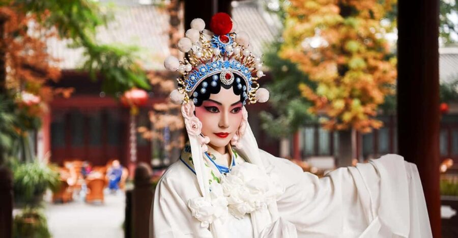 Chengdu: Sichuan Opera Show & Covered Bowl Tea & Massage - Overview and Pricing