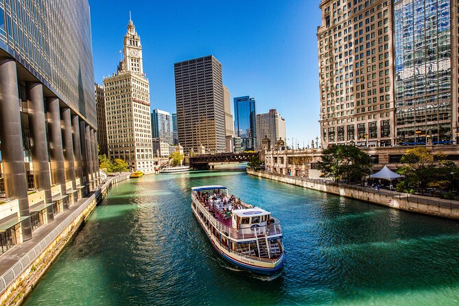 Chicago River Architecture Boat Cruise & Hop-on Hop-off Bus Tour