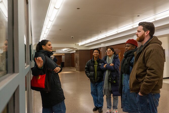 Chicago Winter Loop Walking Tour With Indoor Stops