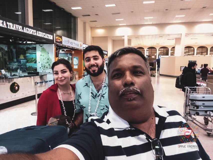Colombo: Private Transfer to Bandaranaike Airport