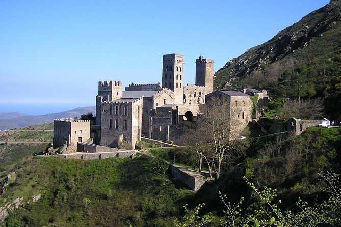 Dalí & Sant Pere De Rodes – Small Group and Hotel Pick up From Palamós