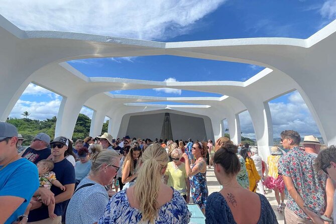 Deluxe Pearl Harbor USS Arizona Memorial and Honolulu City Tour