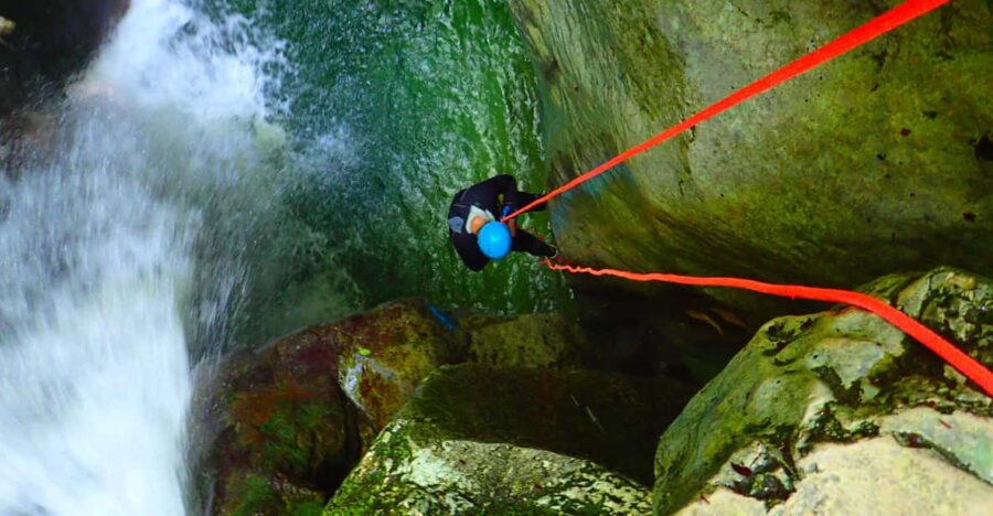 Discovery of The Upper Part Of Furon Canyon
