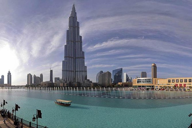 Dubai: Fountain Show and Burj Lake Ride by Traditional Boat - Highlights of the Fountain Show