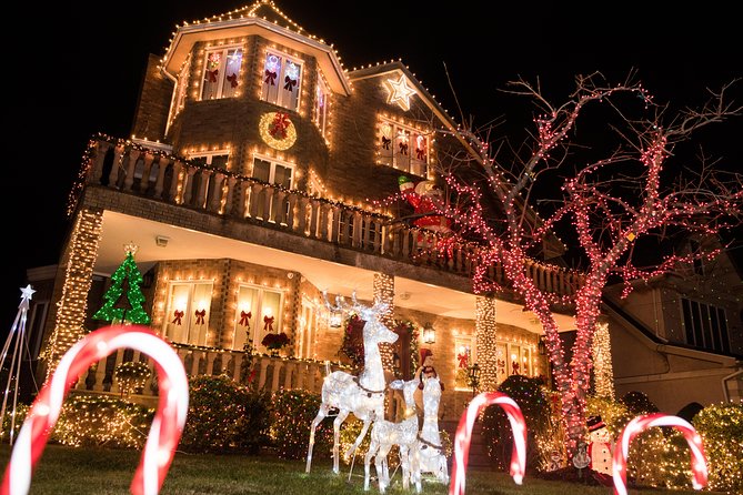 Dyker Heights Christmas Lights and NYC Skyline View Bus Tour