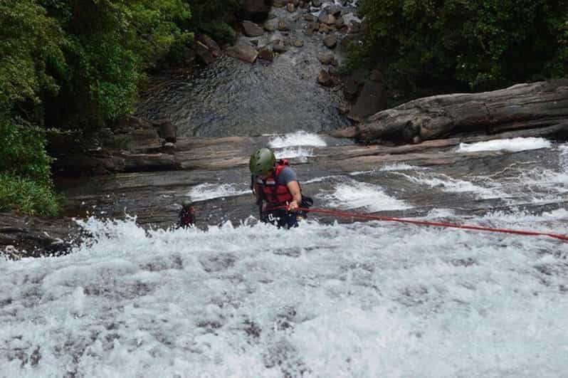 Ella : Private TukTuk Transfer to Waterfall for Abseiling