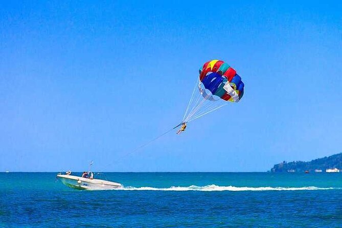 Enjoy on the Parasailing Experience With Transfer – Hurghada
