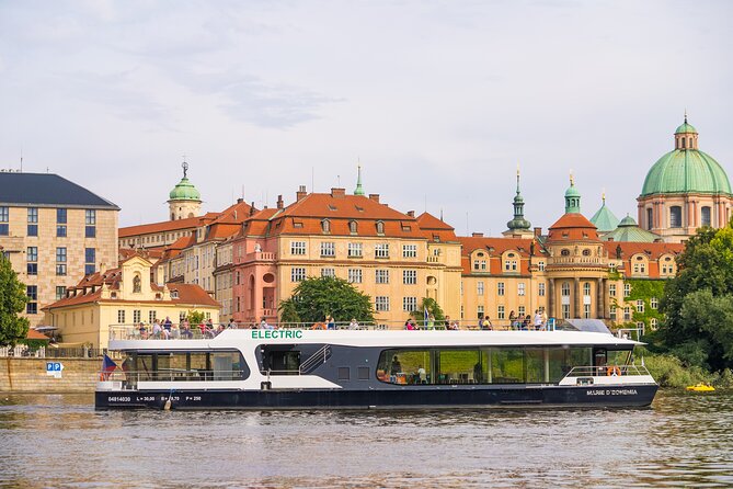 Evening Eco Cruise With a Glass of Prosecco in Bohemia