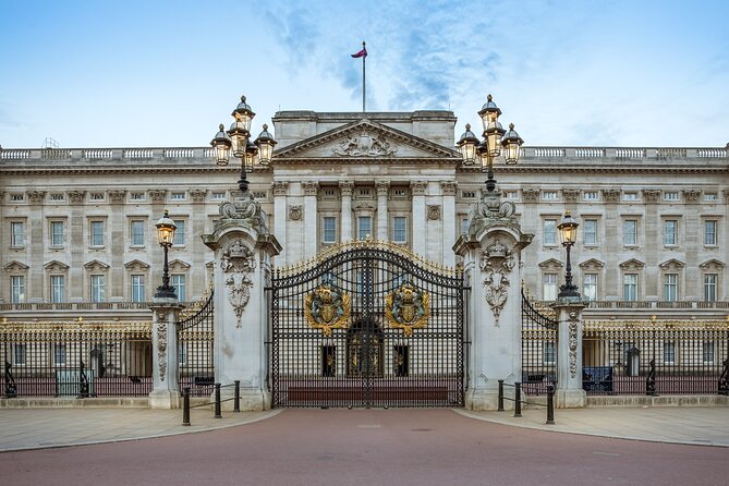 Exclusive Guided Royal Walking Tour W/ Buckingham Palace Tickets