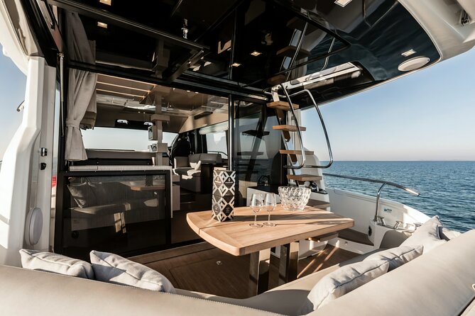 Exclusive Luxury Yacht Tour of the Elaphiti Islands