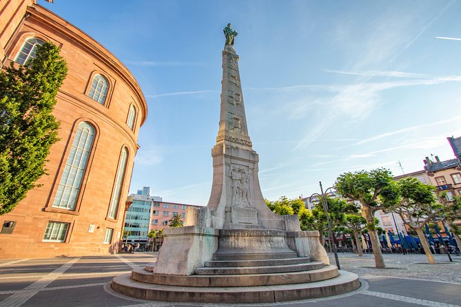 Explore Frankfurt'S Art and Culture With a Local - Ask Away