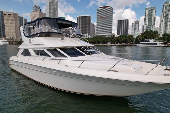 Fifty Yacht Searay Charter