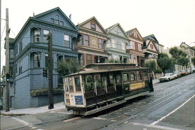 Fishermans Wharf Self-Guided Walking Tour and Hunt