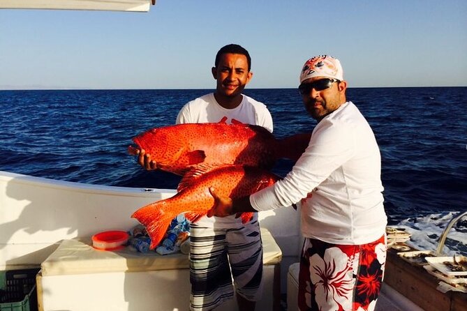 Fishing Over Night Private Boat up to 8 Pax With Fishing Equipment – Hurghada