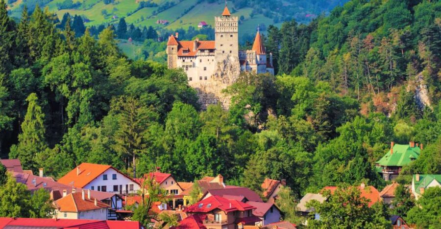 From Bucharest: Dracula Castle, Peles & Brasov Full-Day Trip